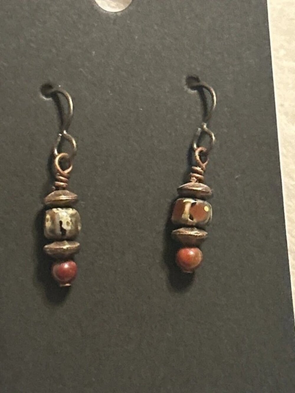 Dangle bead earrings - Picture 3 of 5